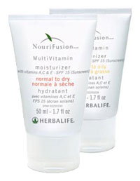 Creamy, rich daytime moisturiser which moisturises and hydrates skin with no greasy after-feel.